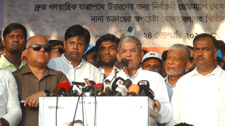 BNP Secretary General Mirza Fakhrul Islam Alamgir spoke at a rally held in Dhamrai’s Jatrabari field on Monday. Photo: Collected.