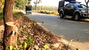 Robbers loot 3 school buses during educational tour in Tangail  