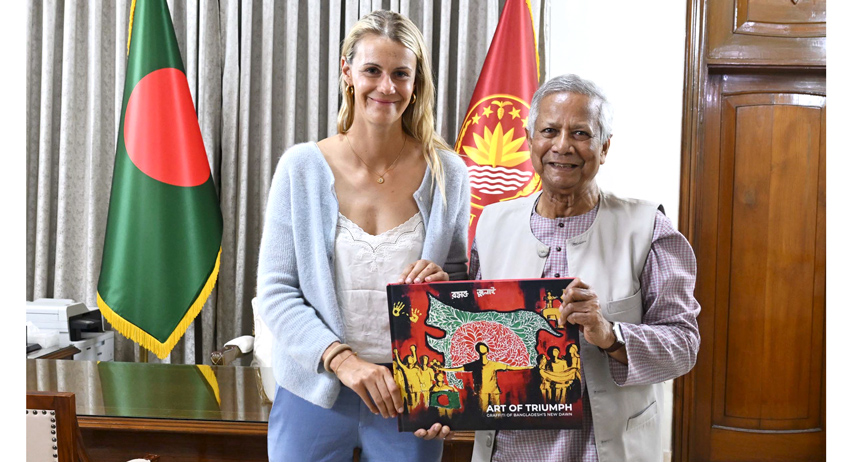 German Parliamentary Commissioner Zarah Bruhn met Chief Adviser Professor Muhammad Yunus at State Guest House Jamuna in Dhaka on Wednesday. Photo : PID