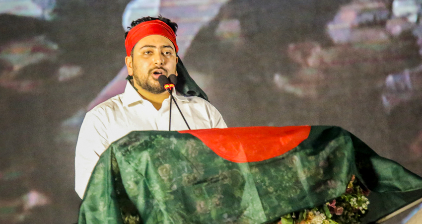 Convener of the newly formed National Citizen Party (NCP) Nahid Islam spoke at the party's unveiling ceremony on Friday afternoon at Manik Mia Avenue in Dhaka. Photo: Sumit Ahmed