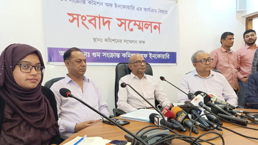 Chairman of the commission retired High Court judge Justice Moyeenul Islam Chowdhury today spoke at a media briefing at the commission’s Gulshan office in Dhaka. Photo: Collected