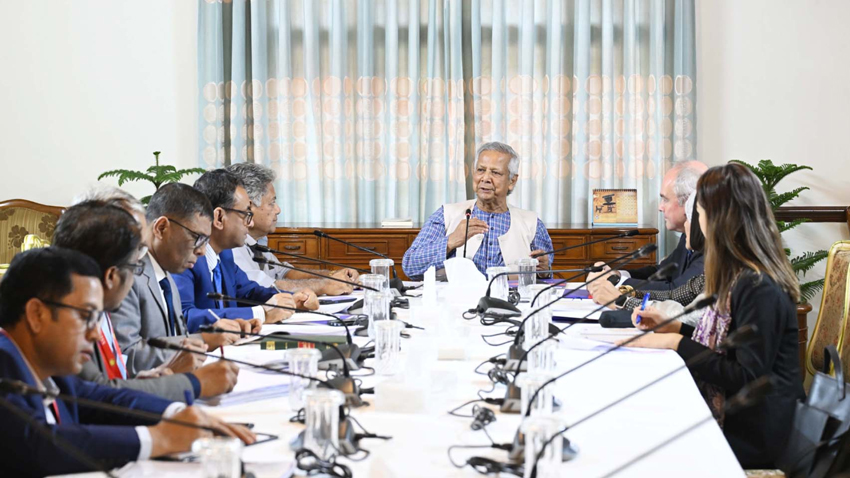 Chief Adviser Professor Muhammad Yunus held a meeting today with officials from the Labour and Employment Ministry. Photo: PID