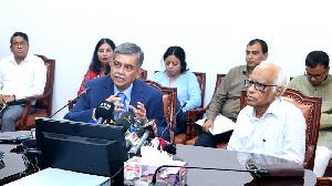Edu Advisor envisions education system where students see their future in Bangladesh