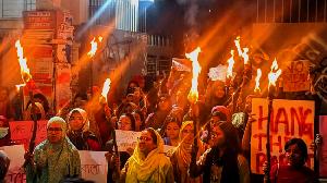 DU students demand public execution of rapists in protest march