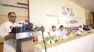 Mirza Abbas urges journalists to maintain objectivity  