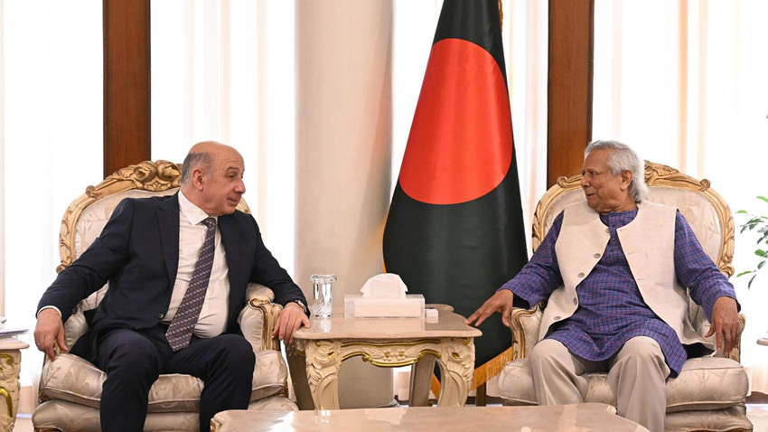 Vladimir Kazbekov, the Vice President and Chief Operating Officer (COO) of NDB, met with Chief Adviser Professor Muhammad Yunus at the State Guest House Jamuna in Dhaka. Photo: PID
