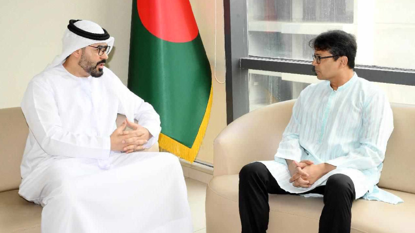 UAE Ambassador to Bangladesh, Abdulla Ali ALHmoudi, met with Chief Adviser's Special Envoy, Lutfey Siddiqi, at his office in Dhaka on May 4, 2025. Photo: PID