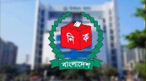 EC takes charge, cuts DC, SPs polling control 