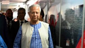 CA visits Milestone jet crash victims in Burn Institute