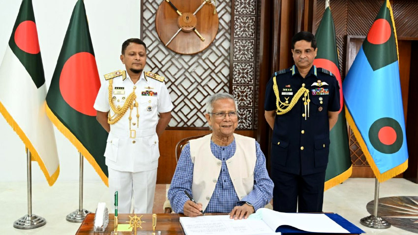 Chief Adviser Professor Muhammad Yunus inaugurated the 'Navy and Air Force Selection Board-2025' at the Navy Headquarters in the capital on Sunday. Photo: CA Press Wing
