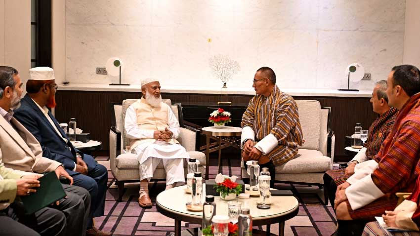 A delegation of Bangladesh Jamaat-e-Islami on Sunday met with Bhutanese Prime Minister Tshering Tobgay at a city hotel. Photo : CA's Press Wing