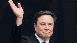 Musk becomes first person worth $700bn 