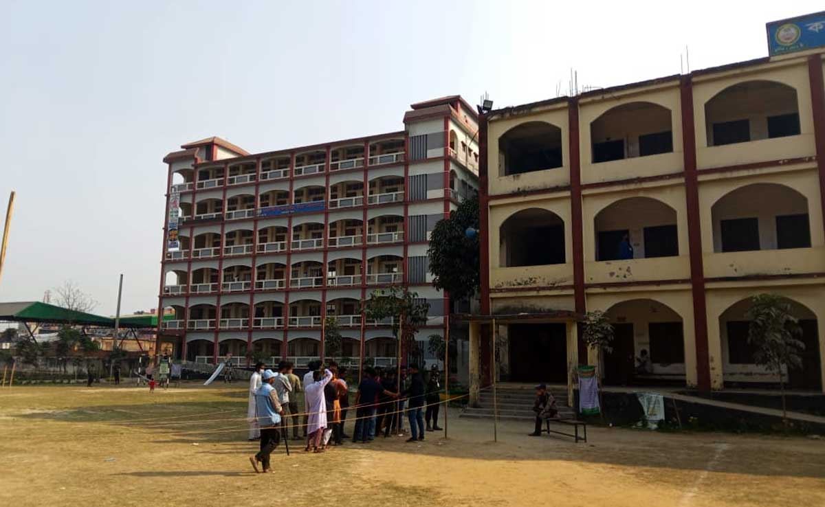 বাংলাদেশে অনলাইন শিক্ষার ভবিষ্যৎ: নতুন সম্ভাবনা ও চ্যালেঞ্জ