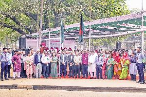 DU observes historic 'Flag Hosting Day' 