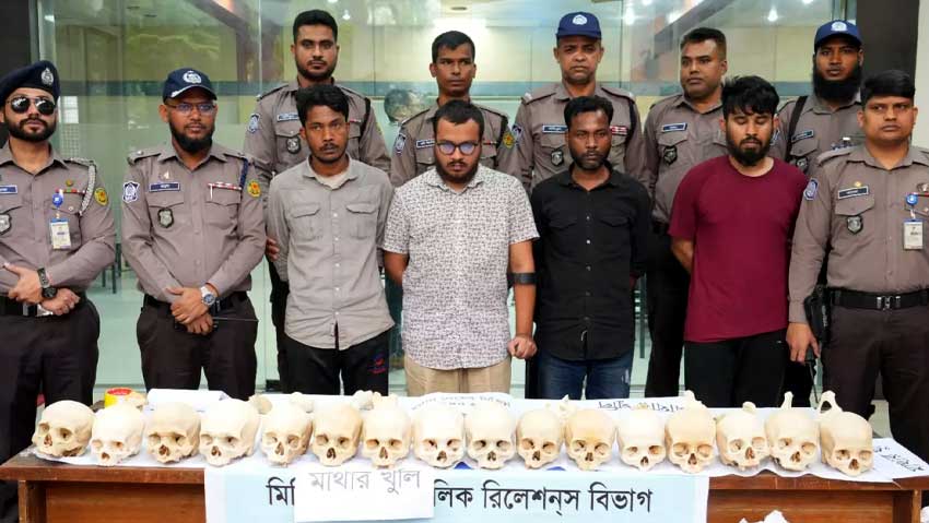 টেকনাফে ৪৭ জনের গ্রেপ্তার, মানব কঙ্কাল সহ; ক্রীড়া ও স্বাস্থ্য সংবাদ