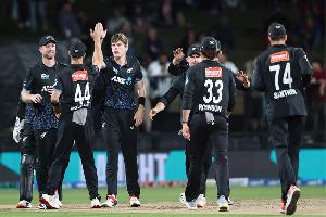 Conway steers New Zealand to victory over South Africa