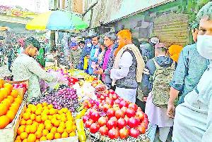 Fruit prices drop sharply in Dhaka after Eid, Ramadan