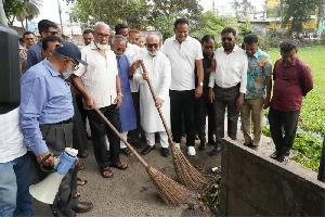 'Cleanliness Day Every Saturday' observed in Khulna 