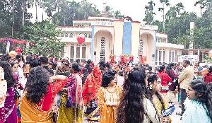Easter Sunday observed at Chatmohar with religious solemnity