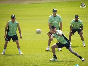 New Zealand ready to battle heat and hosts, says Walter