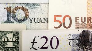 BB Mops Up Dollars as Global Greenback Slides on Iran Peace Hopes