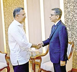 Indian envoy pays farewell call on PM