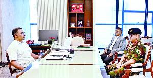 New Force Commander of UNFICYP Lt Gen Minhazul meets PM
