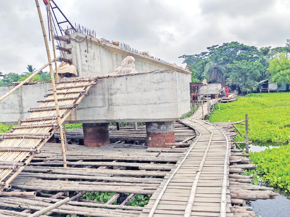 60-metre bridge at Dumuria remains unfinished even after 8 yrs