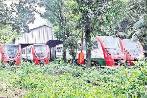 Rusting DEMU Trains Tell a Story of Neglect