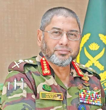 Army chief returns home 