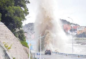 Nearly 2m people flee in China as typhoon lashes Taiwan, Japan islands