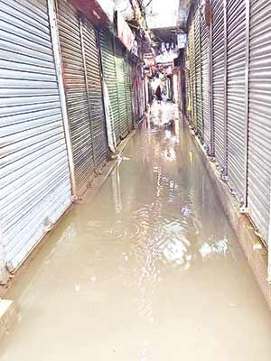 Continuous heavy rain causes water-logging in Pabna town
