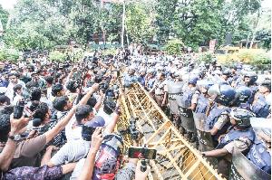 HSC examinees' protests intensify, demand Milon's resignation