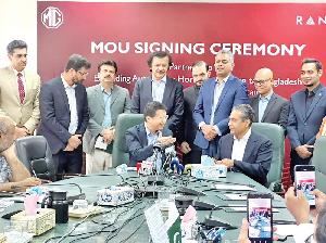Pakistan to export 5,800 vehicles to Bangladesh in four years