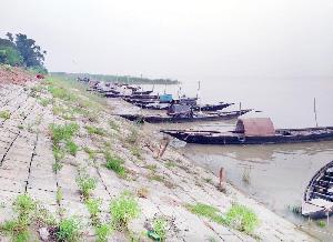 Poor catch makes Bagha fishers vulnerable