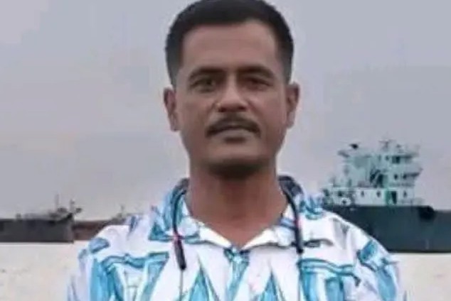  MP’s Car attacked in Sirajganj, Journalist leader among 2 arrested