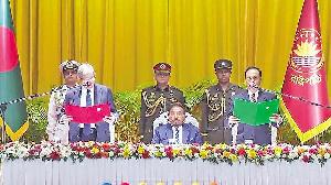 Mirza Fakhrul takes oath as 23rd President