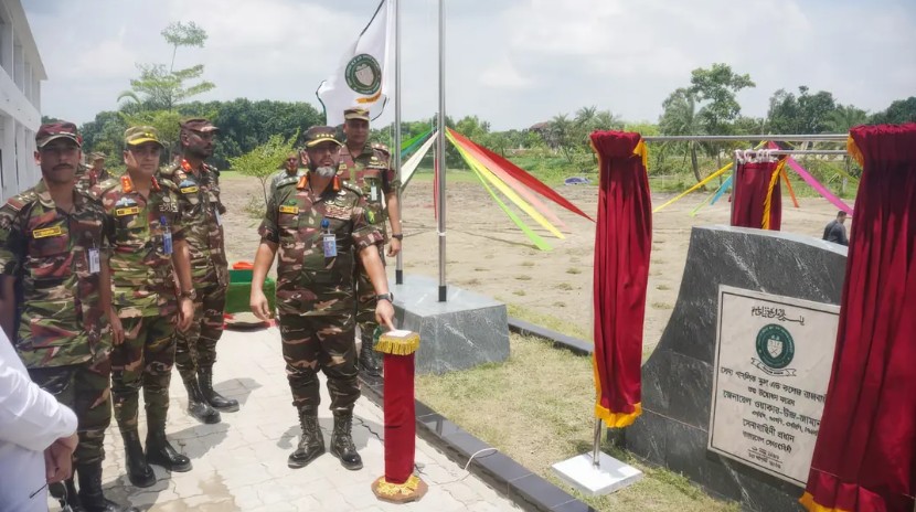 Army chief opens Army Public School and College 