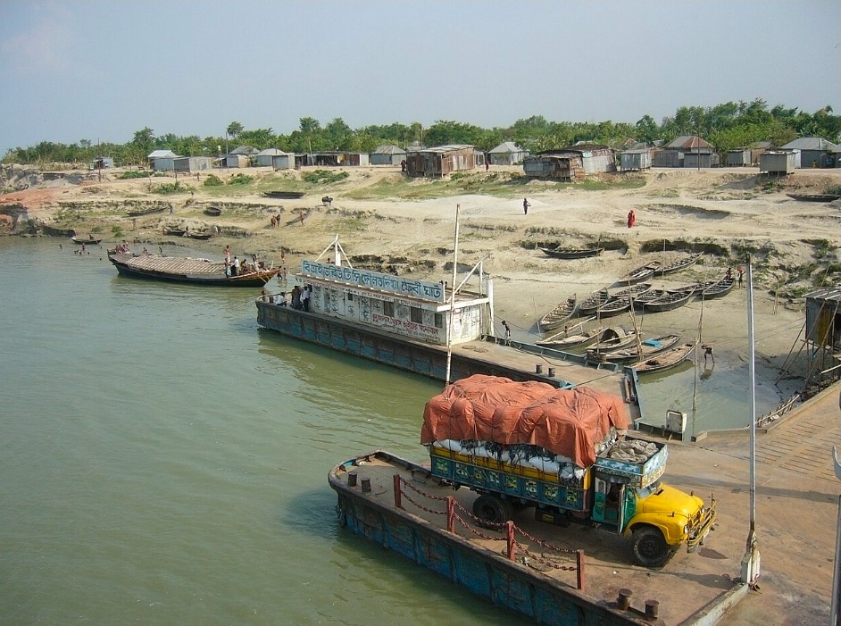 Navigability Padma’s low navigability shuts Daulatdia ferry terminal No. 7