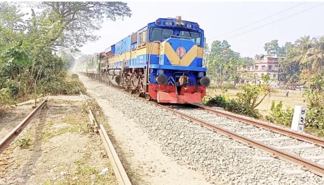 Train services on Cox’s Bazar route resume after 4.5-hour suspension