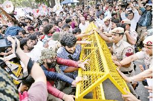 Indian police detain protesters over voter roll changes