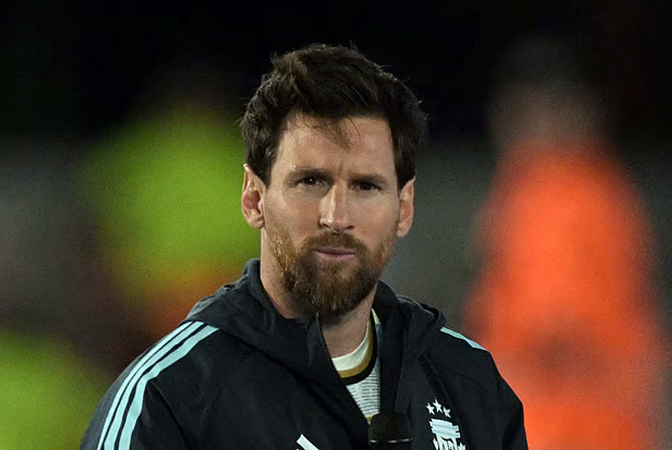 Messi while giving speech