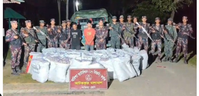 BGB seizes garlic worth Tk 15 lakh, vehicle 