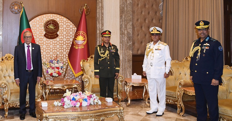 Armed Forces Day: Three services' chiefs call on President 
