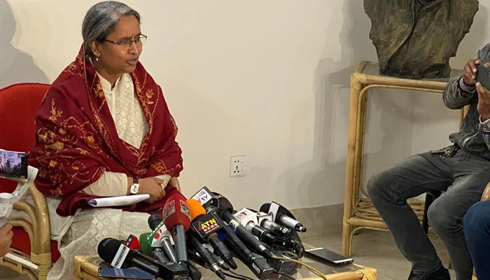 Education Minister Dipu Moni addressing a press conference at her Hare Road official residence in Dhaka on Thursday evening.