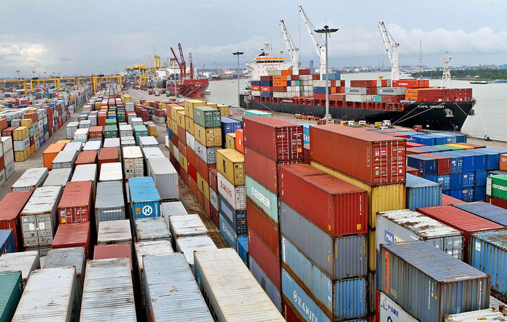 Bangladesh’s export crosses a record 43bn dollar in 10 months