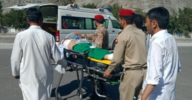 20 killed, 6 injured in bus-oil tanker collision in Pakistan