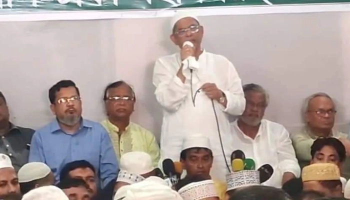  BNP secretary general Mirza Fakhrul Islam Alamgir speaks at a doa mahfil organised at the party's central office at Nayapaltan in Dhaka on Tuesday on the occasion of 78th birthday of Khaleda Zia.