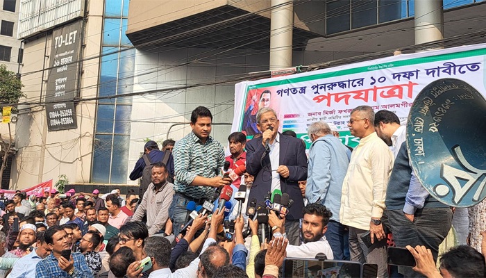  BNP secretary general Mirza Fakhrul Islam Alamgir speaks before launching the party's road march program in Dhaka on Saturday