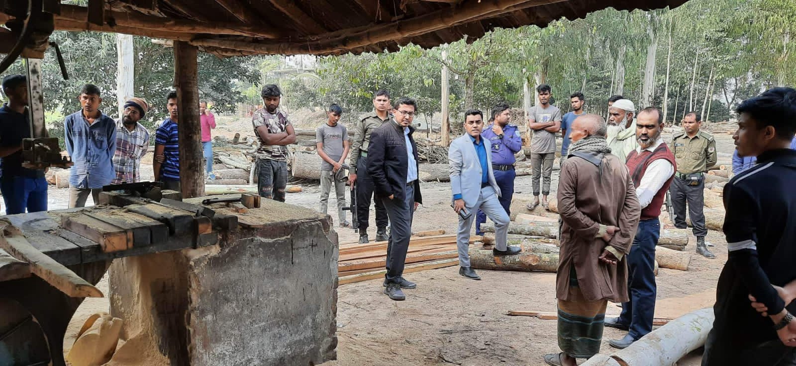 Executive Magistrate Mohammad Nur-e-Alam conducts a drive at a sawmill in Hili of Dinajpur district on Sunday. Photo: Observer
